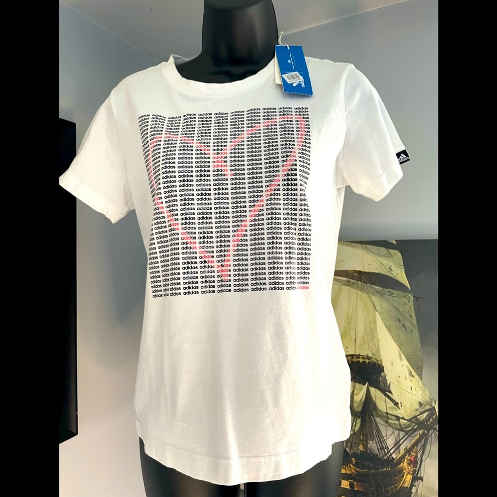 Adidas Allover logo Heart tee Size small